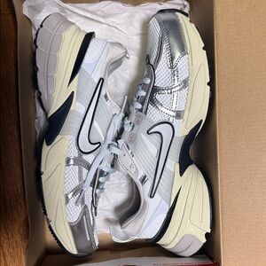 Women’s Nike V2K Running Shoes